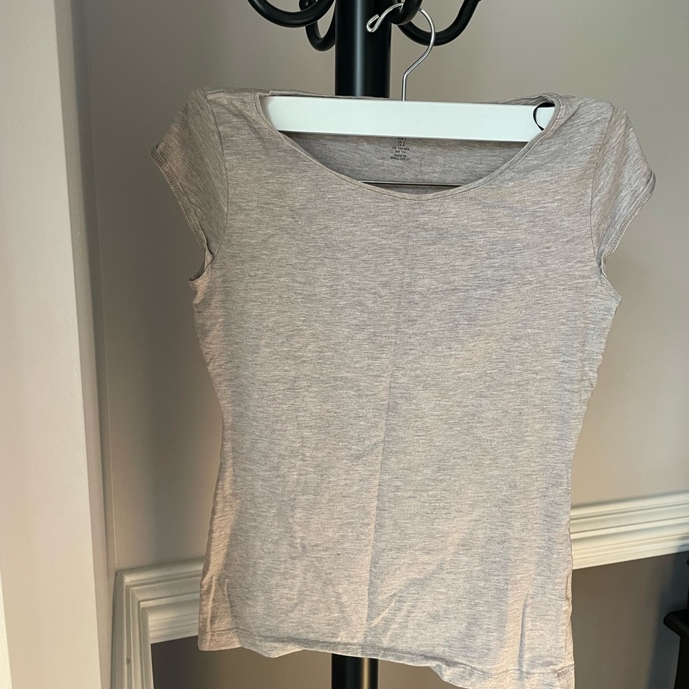 H&M Light Gray Cap Sleeve Tee